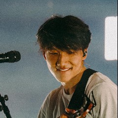 BoyWithUke