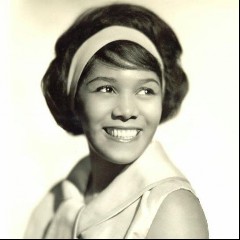 Dee Dee Sharp