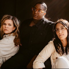 Maverick City Music & UPPERROOM