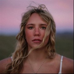 Avery Anna