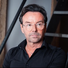 Florian Ast