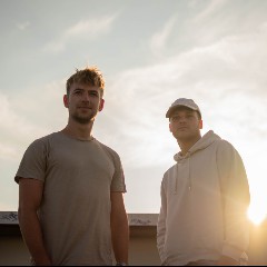 Lynnic & ItsArius feat. Dinia & Menningmann