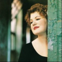Maura O’Connell