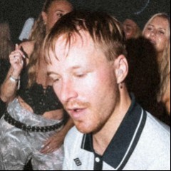 NIKLAS DEE & PARAÇEK