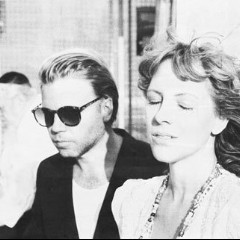 Niki and the Dove