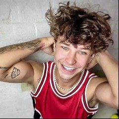 Tom Jay