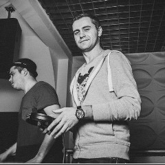 Denis Sender & DJ T.H. with Hanna Finsen