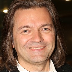 ﻿ДМИТРИЙ МАЛИКОВ