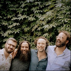 Los Hermanos