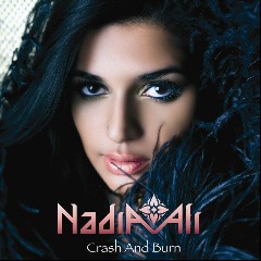 Schiller mit Nadia Ali