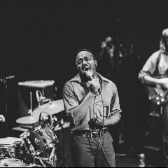 Durand Jones & The Indications