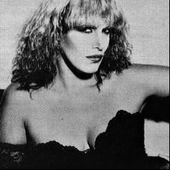 Valeria Lynch
