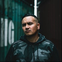 Titus1 feat. Theo Noble
